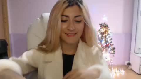Jean online show from December 2024 01:47:01 AM