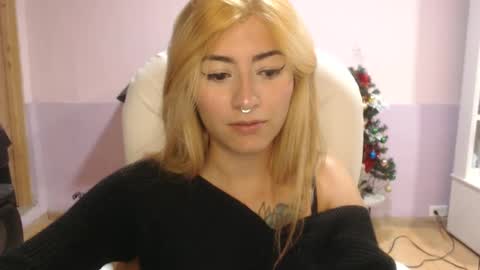 Jean online show from February 2025 11:13:02 PM