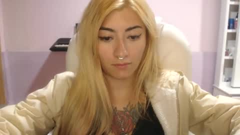 Jean online show from February 2025 01:46:02 AM
