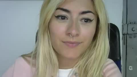Jean online show from September 2025 11:37:01 PM