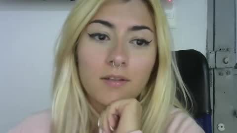 Jean online show from September 2025 09:47:02 PM