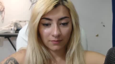Jean online show from September 2025 11:07:01 PM