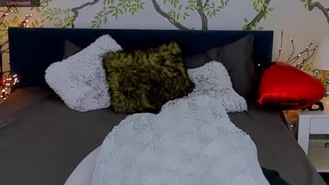 jeanniefox_ online show from February 2025 02:09:02 PM