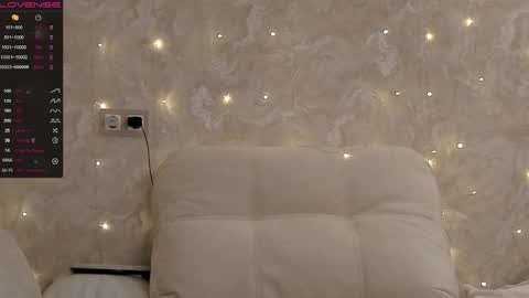 EvaSileZ online show from October 2025 08:34:02 AM