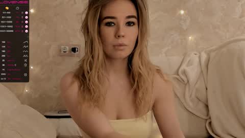 EvaSileZ online show from October 2025 09:10:01 AM