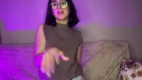 Snapshot of jenifersimon chatting on October 2025 09:10:02 PM Jenifer online show from October 2025 09:10:02 PM