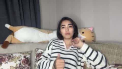 Snapshot of jenifersimon chatting on October 2025 04:06:02 PM Jenifer online show from October 2025 04:06:02 PM