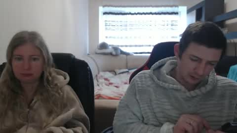 JenisAndPeter online show from February 2025 07:00:02 AM