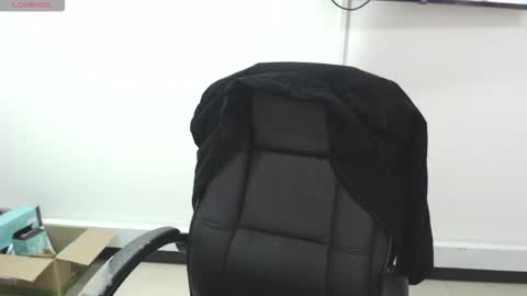 jenn online show from September 2025 04:44:02 PM