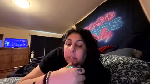 Snapshot of jennabrady chatting on October 2025 04:16:02 PM Dragon Queen. Be my Dragon -- and online show from October 2025 04:16:02 PM