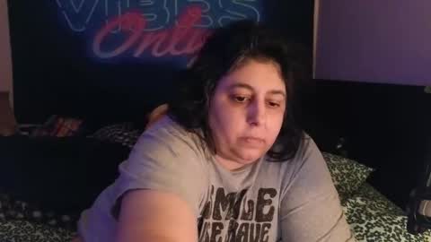 Snapshot of jennabrady chatting on November 2025 11:21:02 PM Dragon Queen. Be my Dragon -- and online show from November 2025 11:21:02 PM