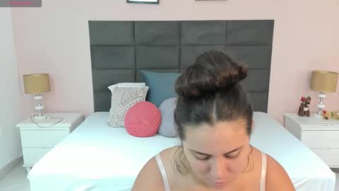 Snapshot of jenner_madison chatting on November 2025 12:37:02 PM jenner_madison online show from November 2025 12:37:02 PM