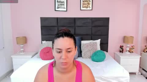 Snapshot of jenner_madison chatting on November 2025 11:20:01 AM jenner_madison online show from November 2025 11:20:01 AM