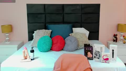 Snapshot of jenner_madison chatting on November 2025 11:05:02 AM jenner_madison online show from November 2025 11:05:02 AM