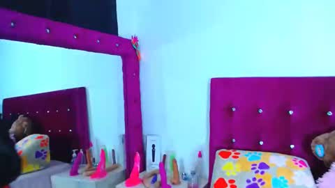 Snapshot of jenng18 chatting on September 2025 07:13:02 AM jenn online show from September 2025 07:13:02 AM