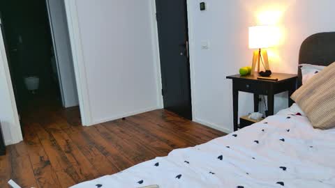 Jenny online show from October 2025 07:59:01 PM