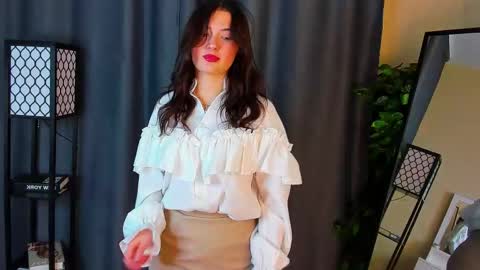 Jenniffer online show from November 2025 03:12:02 PM