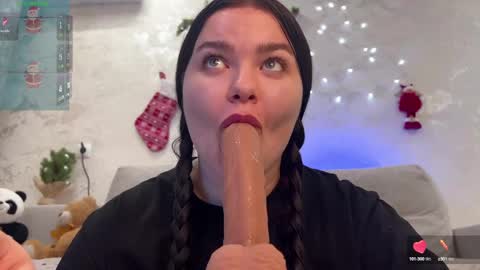 Mila online show from December 2024 07:54:02 PM