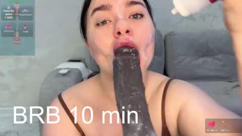 Mila online show from December 2024 03:12:01 AM