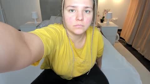 Jenny online show from October 2025 01:42:01 AM