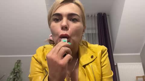 Jenny online show from January 2025 11:48:02 AM