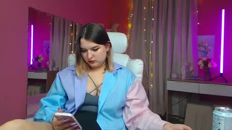 jenny_smitx online show from March 2025 01:29:01 PM