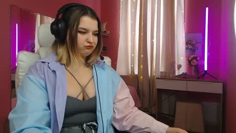 jenny_smitx online show from March 2025 10:09:01 AM