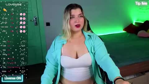 jenny_smitx online show from October 2025 09:08:01 AM