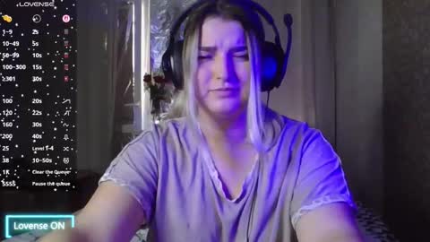 jenny_smitx online show from October 2025 02:12:01 AM