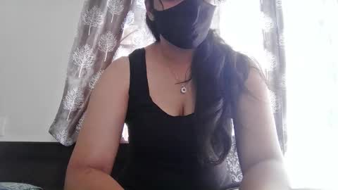 Snapshot of jennydolphin chatting on November 2025 04:13:02 AM Jenny online show from November 2025 04:13:02 AM