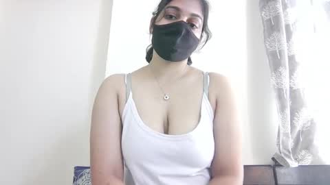 Snapshot of jennydolphin chatting on November 2025 04:12:01 AM Jenny online show from November 2025 04:12:01 AM