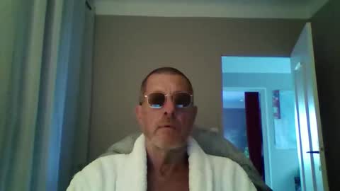 Snapshot of jerflor chatting on September 2025 04:21:02 PM jerflor online show from September 2025 04:21:02 PM