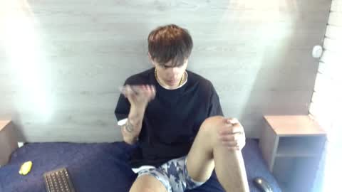 Snapshot of jerom_xx chatting on October 2025 08:42:01 PM Jerom xx online show from October 2025 08:42:01 PM