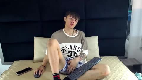 Snapshot of jerom_xx chatting on October 2025 07:04:02 PM Jerom xx online show from October 2025 07:04:02 PM