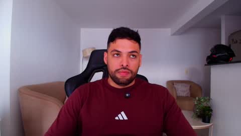 jerome3773 online show from February 2025 07:03:02 PM