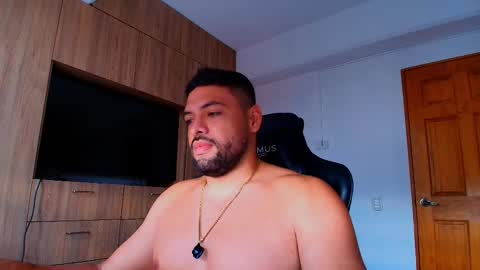 jerome3773 online show from November 2025 09:37:02 PM