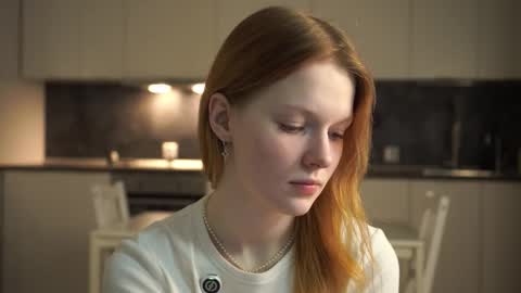 Molly online show from October 2025 03:42:01 PM