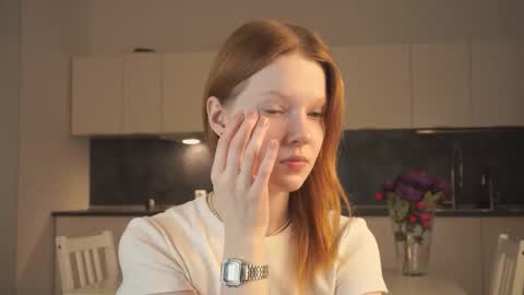 Molly online show from October 2025 03:12:01 PM