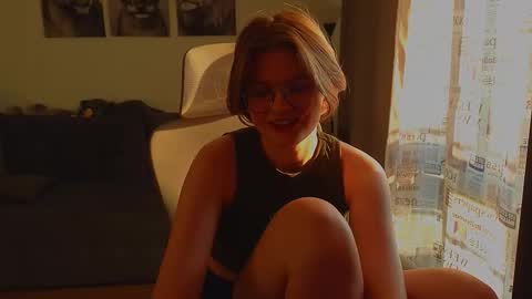  JessieVibes online show from September 2025 03:34:01 PM