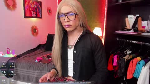 Snapshot of jess69jones chatting on October 2025 04:11:01 AM Jess online show from October 2025 04:11:01 AM