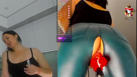 Snapshot of jess_benz chatting on December 2024 06:02:02 AM Jessica online show from December 2024 06:02:02 AM