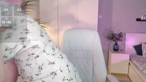 Jess online show from October 2025 07:42:02 AM