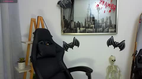 bella  adams online show from October 2025 03:12:01 PM