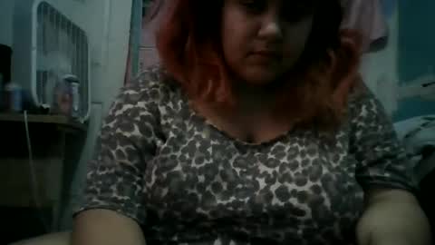 Snapshot of jessicarabbits4 chatting on December 2024 11:34:02 PM dovedianna online show from December 2024 11:34:02 PM