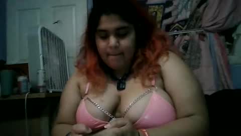 Snapshot of jessicarabbits4 chatting on December 2024 03:47:02 AM dovedianna online show from December 2024 03:47:02 AM