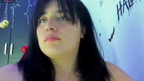 Snapshot of jessicared18 chatting on December 2024 11:10:02 PM jessicared18 online show from December 2024 11:10:02 PM