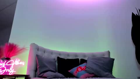 Snapshot of jessicasky_ chatting on September 2025 05:26:02 PM Jessy online show from September 2025 05:26:02 PM
