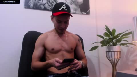 Snapshot of jessid_cutson chatting on December 2024 05:52:01 PM Jessid online show from December 2024 05:52:01 PM