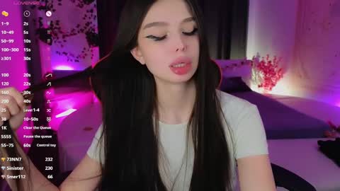 Snapshot of jessie_johns chatting on February 2025 07:14:02 PM jessie_johns online show from February 2025 07:14:02 PM