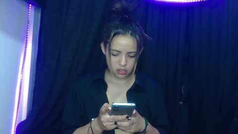 Snapshot of jessie_wild chatting on January 2025 03:00:02 AM jessie_wild online show from January 2025 03:00:02 AM